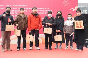 “百米小巷”人潮涌動(dòng)!瑞方人力助力2025年武侯區(qū)春風(fēng)行動(dòng)專場招聘會(huì)“開門紅” 第12張 “百米小巷”人潮涌動(dòng)!瑞方人力助力2025年武侯區(qū)春風(fēng)行動(dòng)專場招聘會(huì)“開門紅” 第12張